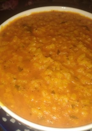 صورة لوصفة الأرز بالطماطم مذاقه تحفة 😋
