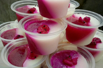 Anti Ribet, Buat Puding buah naga lapis susu Enak Terbaru