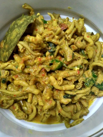 Langkah Gampang Membikin Resep Usus Ayam Bumbu kuning pedass yang  Bikin Ketagihan Anti Ribet, Menggugah Selera