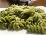 Pasta en salsa pesto