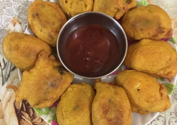 Steps to Make Favorite Egg Pakodas