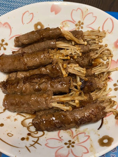 零失敗金菇牛肉卷 的食譜成品照片