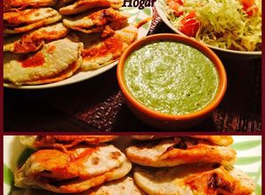 Una foto de Gorditas en chile colorado y queso💖