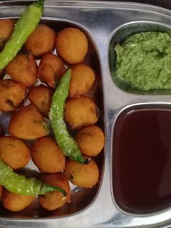 દાળવડા-(Dal vada recipe in Gujarati) રેસીપી મુખ્ય ફોટો