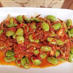 A picture of Sambal Pete Ikan Asin Peda.
