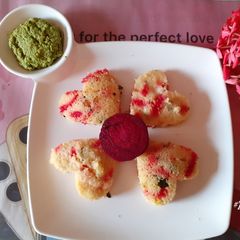 A picture of Instant Rawa-Beetroot Idlis.