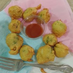 A picture of Potato balls.