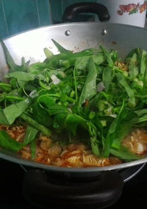 Foto resep Mie kangkung pake seblak