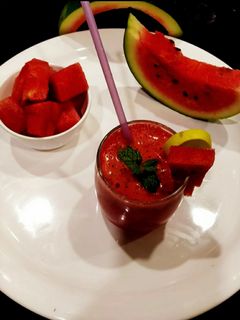 તરબૂચ નુ જ્યુસ (Watermelon Juice Recipe In Gujarati) રેસીપી મુખ્ય ફોટો