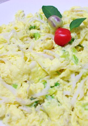 吻仔魚拌拌蛋 的食譜成品照片