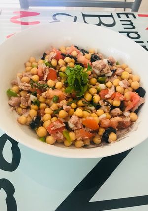 Una foto de Ensalada de Garbanzos