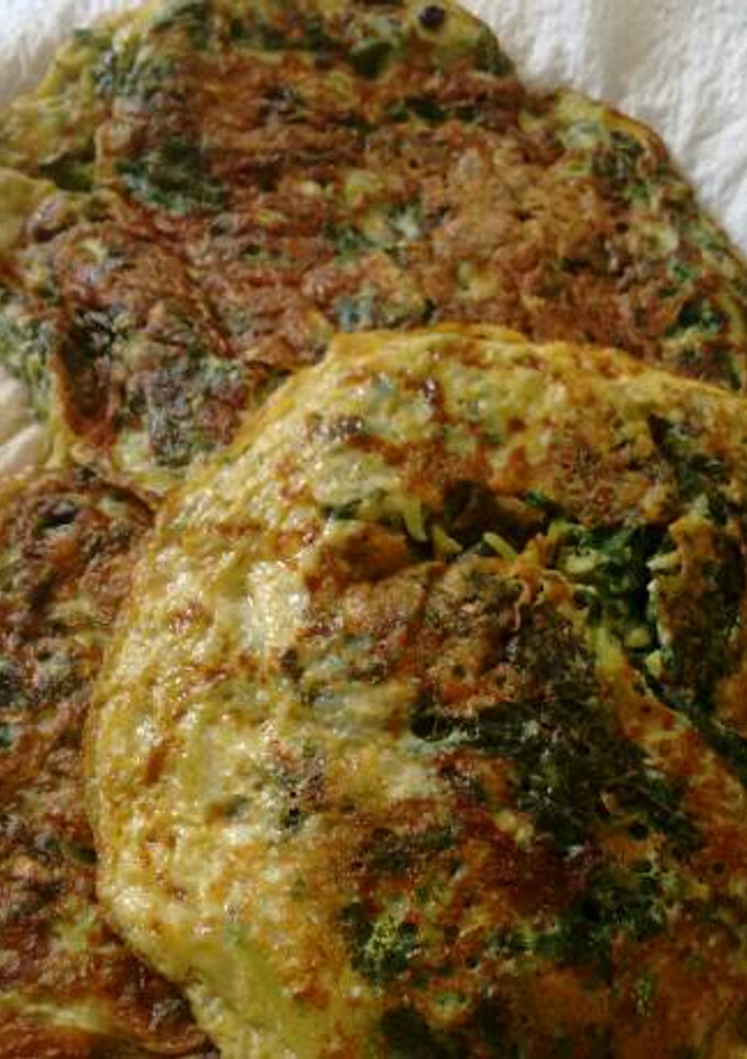 Una foto de Tortitas de acelgas y calabacitas. ॐ
