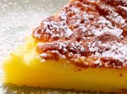 Una foto di torta allo yogurt greco