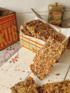 Une photo de CRACKERS MULTI GRAINES (SANS FARINE)