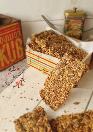 Une photo de CRACKERS MULTI GRAINES (SANS FARINE)