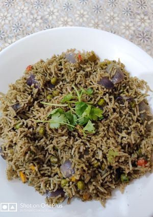 A picture of Green Rice.