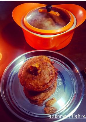 गुड़ का मालपुआ(gud ka halwa recipe in hindi) रेसिपी मुख्य फोटो