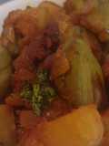 আলু পটলের ডালনা (Aloo potoler dalna recipe in Bengali)