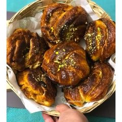 Swedish Cardamom Buns: KARDEMUMMABULLAR A picture of Swedish Cardamom Buns: KARDEMUMMABULLAR.