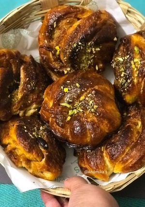 A picture of Swedish Cardamom Buns: KARDEMUMMABULLAR.