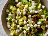 Ensalada con manzana y queso