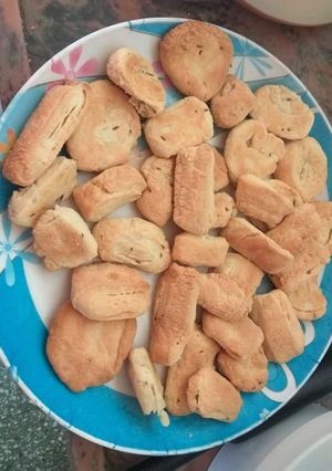 A picture of Rj special Jeera biscuits.