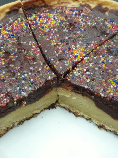 A picture of Chocolate vanilla cake.