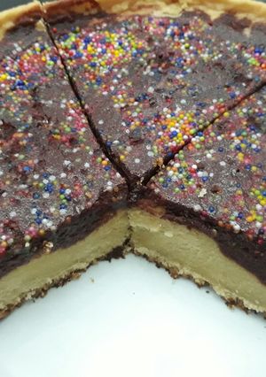 A picture of Chocolate vanilla cake.