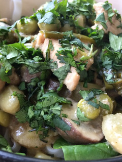 Thai zöld curry csirkével recept fotója
