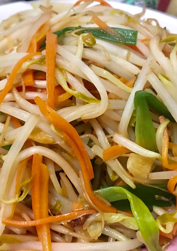 輕鬆做簡單吃-炒豆芽菜 的食譜成品照片