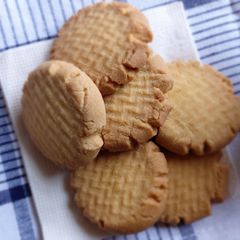 A picture of Butter cookies.