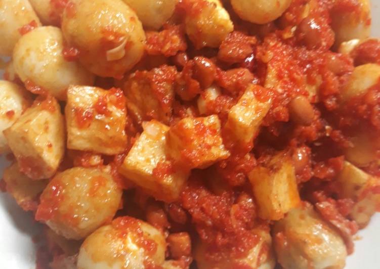 Telur puyuh kentang kacang balado