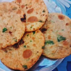 A picture of Paneer, cheesy methi kachori.