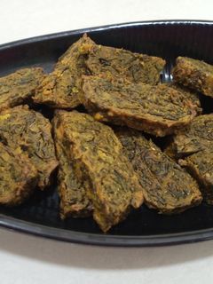 मेथी वडी (methi vadi recipe in marathi) रेसिपी चे मुख्य फोटो