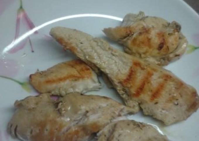 κύρια φωτογραφία συνταγής Κοτόπουλο με μπαχαρικά στο γκριλ