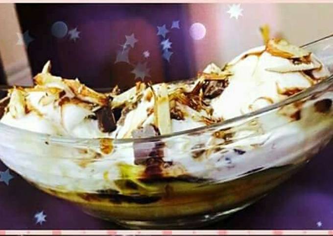 Step-by-Step Guide to Make Iconic Banana split ice-cream for List of Food