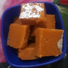 A picture of Besan barfi.