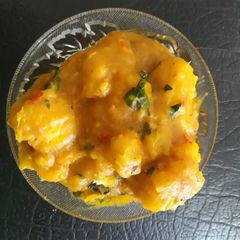 A picture of Porriage yam with scent leaves.
