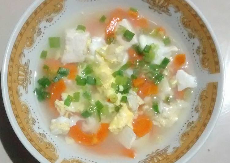 Cara Gampang mengolah Sup telur ceplok, Bisa Manjain Lidah
