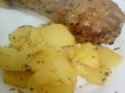 Una foto de pavo con papas al horno