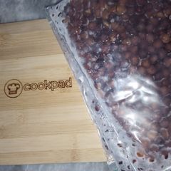 Boiled n freezed black chickpeas A picture of Boiled n freezed black chickpeas.