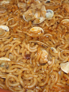 Una foto de Fideos con chirlas al estilo de mi tierra