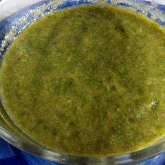 A picture of Hari chutney.