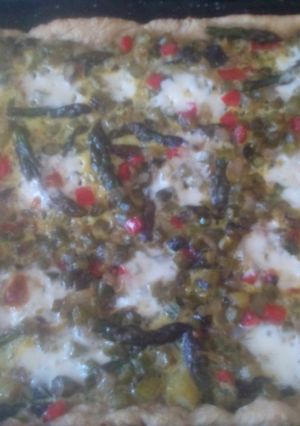 Una foto de Tarta de espárragos y bróccoli (rinde 4 porciones)