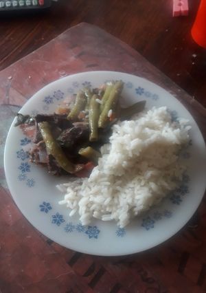 Una foto de Guiso de carne con chauchas. 4 a 6 porciones