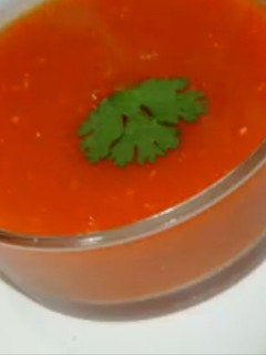 ટોમેટો સૂપ(Tomato Soup Recipe In Gujarati) રેસીપી મુખ્ય ફોટો