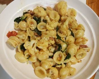 Ultimate, Prepare Pasta with roasted cauliflower spinach and prosciutto Practical Delicious