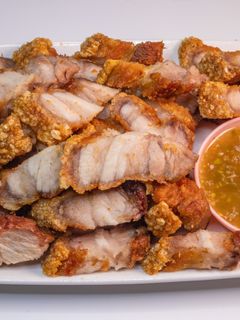 รูปของ หมูกรอบ วิธีทำ ให้ เนื้อนุ่ม หนังฟู กรอบ