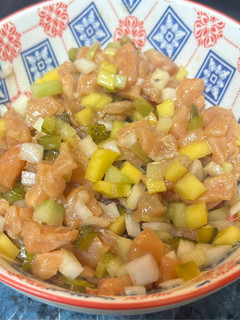 Una foto de Tartar de salmón
