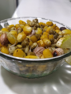 હેલ્થી સલાડ (Healthy Salad Recipe In Gujarati) રેસીપી મુખ્ય ફોટો
